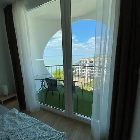 Daire Sunshine Ezustpart Apartman 6/608 *
